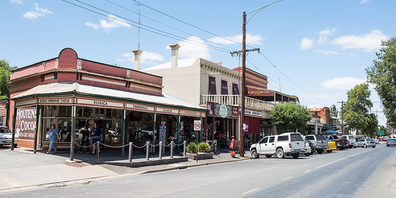 Echuca Streetscape Murray River my nrma road trips