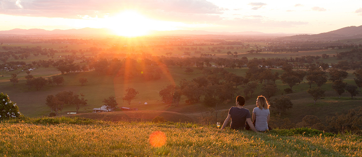 Sydney To Tamworth Weekend Break Holidays The Nrma