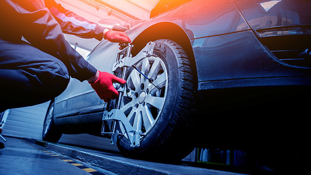 Ask NRMA: How do I know if I need a wheel alignment? | Car Tyres | The NRMA